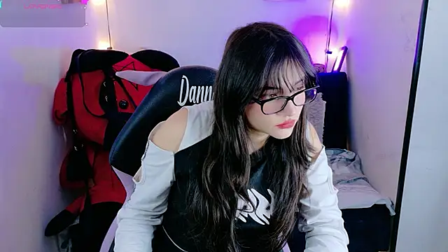 Snapshot of MiaVelvetDoll chatting on November 13, 2025, 1:15 pm MiaVelvetDoll online show from November 13, 2025, 1:15 pm