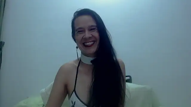 Snapshot of Aileendarkhot chatting on October 18, 2025, 4:14 am Aileendarkhot online show from October 18, 2025, 4:14 am