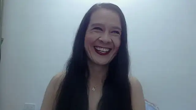 Snapshot of Aileendarkhot chatting on September 21, 2025, 10:48 pm Aileendarkhot online show from September 21, 2025, 10:48 pm