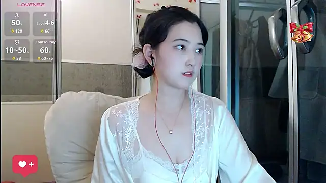 Snapshot of xx9938 chatting on September 17, 2025, 1:35 pm xx9938 online show from September 17, 2025, 1:35 pm