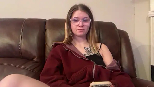 Snapshot of Riley_ray69 chatting on December 14, 2025, 2:29 am Riley ray69 online show from December 14, 2025, 2:29 am