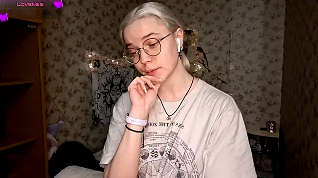 EdaKirkIin online show from December 16, 2025, 6:12 pm