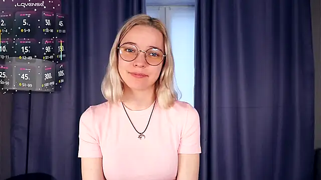 EdaKirkIin online show from November 1, 2025, 5:25 am