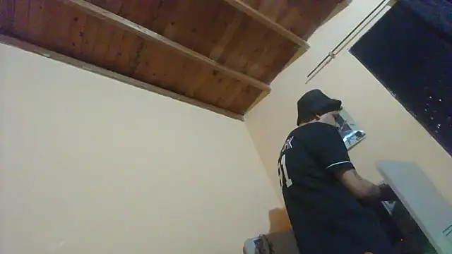 Snapshot of Juuaanp3 chatting on November 5, 2025, 11:08 pm Juuaanp3 online show from November 5, 2025, 11:08 pm