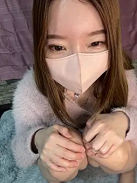 Snapshot of yuuhichan chatting on February 19, 2026, 4:31 am yuuhichan online show from February 19, 2026, 4:31 am