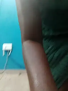 Snapshot of DarkQueen_94 chatting on November 3, 2025, 8:12 pm DarkQueen 94 online show from November 3, 2025, 8:12 pm