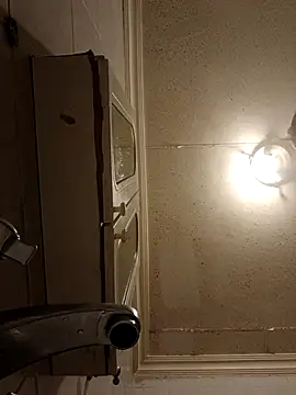 Snapshot of DarkQueen_94 chatting on November 8, 2025, 10:13 pm DarkQueen 94 online show from November 8, 2025, 10:13 pm