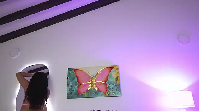 Snapshot of valentina_king18 chatting on September 19, 2025, 7:18 pm valentina king18 online show from September 19, 2025, 7:18 pm