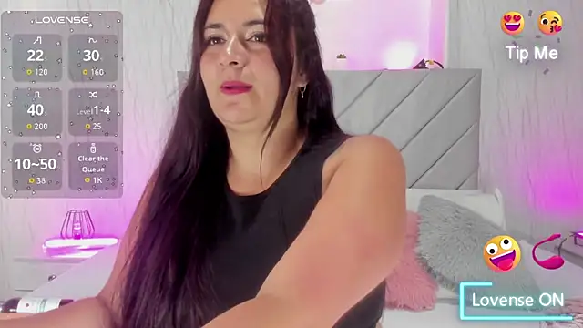 Victoria Guzman online show from December 18, 2025, 4:22 pm