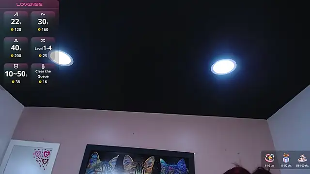 Snapshot of tiiny_emilly chatting on November 11, 2025, 8:25 pm tiiny emilly online show from November 11, 2025, 8:25 pm