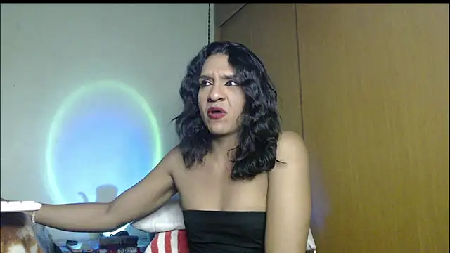 Snapshot of Galgadot3 chatting on December 15, 2025, 3:12 am Galgadot3 online show from December 15, 2025, 3:12 am