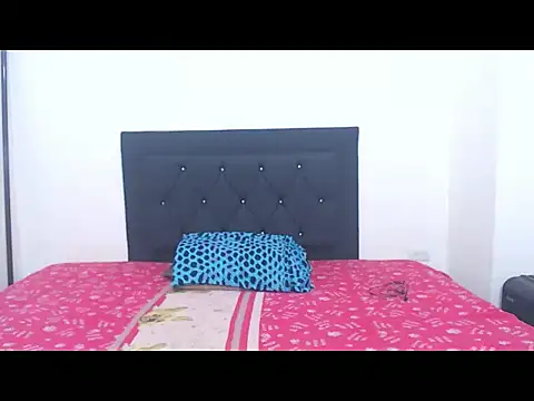 natashat lorent online show from October 8, 2025, 9:59 pm