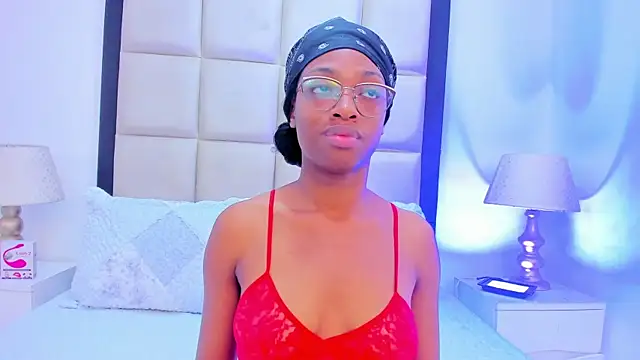 ElisabettaMonroy online show from September 24, 2025, 2:12 pm