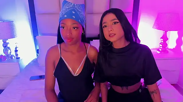 ElisabettaMonroy online show from November 12, 2025, 5:39 pm