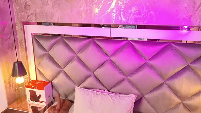 Snapshot of gemma_sm chatting on September 27, 2025, 3:12 am gemma sm online show from September 27, 2025, 3:12 am