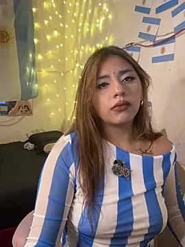 Snapshot of SoftLady_S33 chatting on July 17, 2026, 1:47 am SoftLady S33 online show from July 17, 2026, 1:47 am