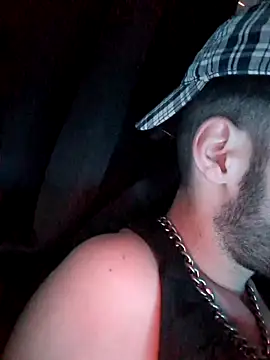 Snapshot of young_swisscouple chatting on September 26, 2025, 6:31 am young swisscouple online show from September 26, 2025, 6:31 am