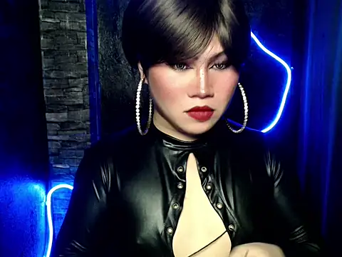 pretty lassy online show from October 1, 2025, 7:57 am