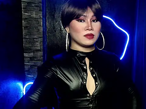 pretty lassy online show from September 17, 2025, 8:05 am