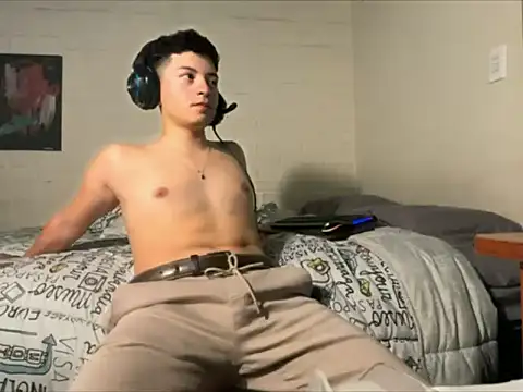 feeelipe2007 online show from September 9, 2025, 10:14 am