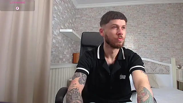 JonahShaw online show from April 21, 2026, 4:30 am