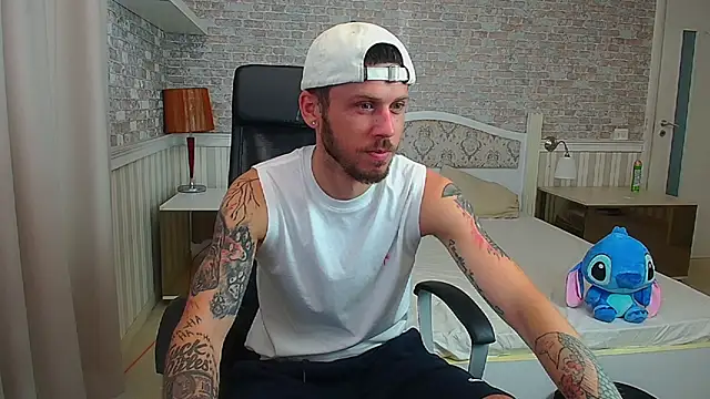 Snapshot of JonahShaw chatting on July 18, 2026, 4:54 am JonahShaw online show from July 18, 2026, 4:54 am