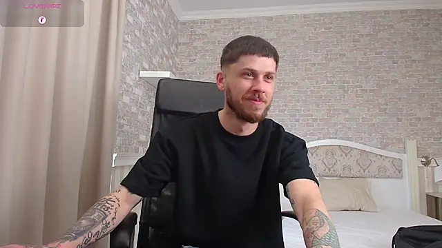 JonahShaw online show from April 22, 2026, 4:52 am