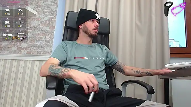 JonahShaw online show from November 18, 2025, 5:22 am