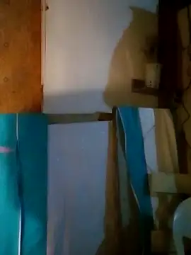 LUISSLEONN0958 online show from October 2, 2025, 7:12 am