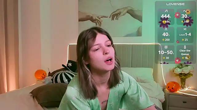 Lisa Blossom online show from October 30, 2025, 6:12 am