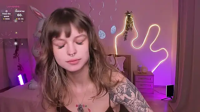 Lisa Blossom online show from April 1, 2026, 6:04 am