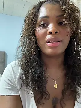 Snapshot of ArianaBeake chatting on April 19, 2026, 4:30 pm ArianaBeake online show from April 19, 2026, 4:30 pm