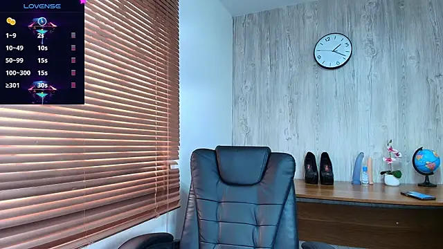 ArianaBeake online show from September 8, 2025, 7:24 pm