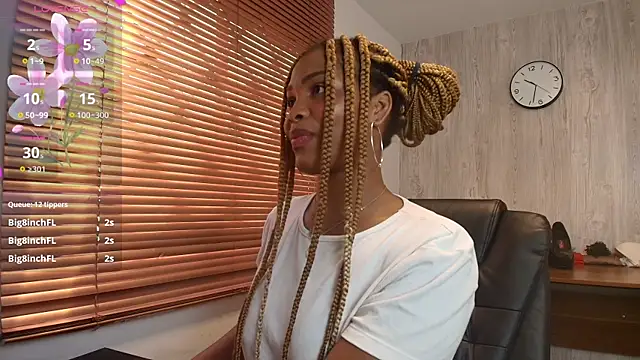 ArianaBeake online show from September 12, 2025, 3:34 pm