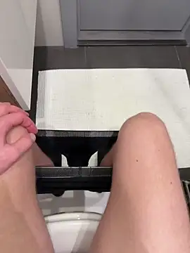 Snapshot of myPriority01 chatting on October 2, 2025, 7:17 pm myPriority01 online show from October 2, 2025, 7:17 pm