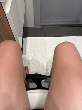 Snapshot of myPriority01 chatting on January 8, 2026, 8:15 pm myPriority01 online show from January 8, 2026, 8:15 pm