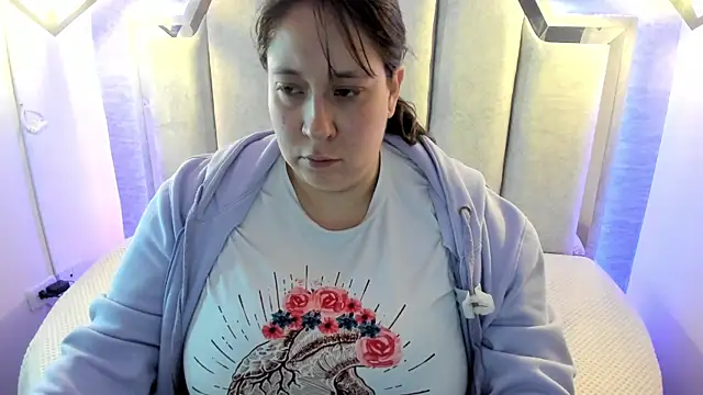 Snapshot of _Emily_rosee_ chatting on September 16, 2025, 11:11 am Emily rosee online show from September 16, 2025, 11:11 am