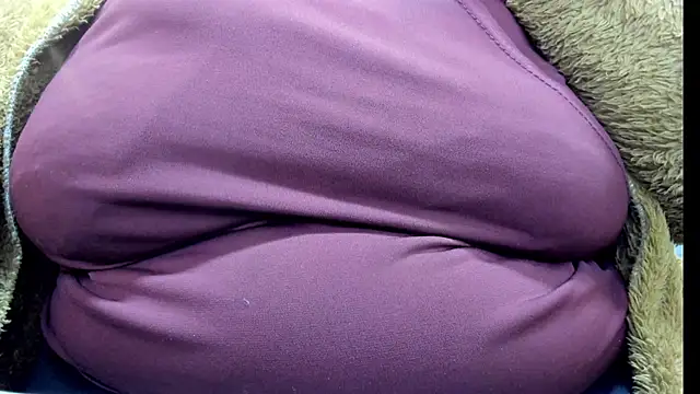 Snapshot of _Emily_rosee_ chatting on October 30, 2025, 11:08 am Emily rosee online show from October 30, 2025, 11:08 am