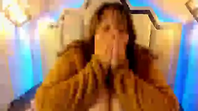 Snapshot of _Emily_rosee_ chatting on October 9, 2025, 11:22 am Emily rosee online show from October 9, 2025, 11:22 am