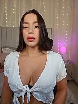 AriadnaTaylor online show from May 22, 2026, 6:28 pm