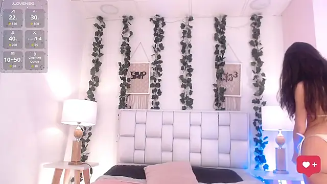 Snapshot of Coralgh_ chatting on September 15, 2025, 12:27 pm Coralgh online show from September 15, 2025, 12:27 pm