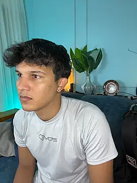 Leo Savage  online show from March 27, 2026, 3:48 am