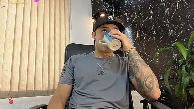 Alexander ferre online show from February 14, 2026, 1:33 pm