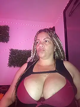 Eva Luxei online show from December 15, 2025, 8:20 am