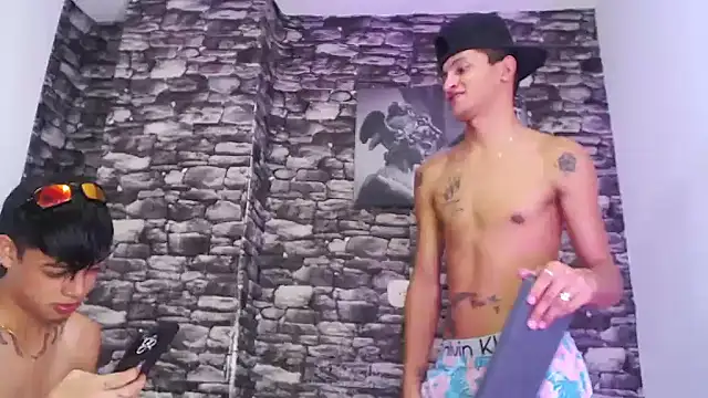 Snapshot of gustavo_saaled19_ chatting on October 21, 2025, 10:42 pm gustavo saaled19 online show from October 21, 2025, 10:42 pm