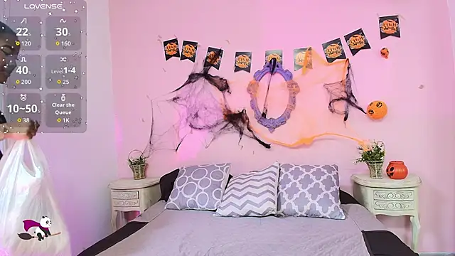 Snapshot of Nahomi_Rivera chatting on October 28, 2025, 12:59 pm Nahomi Rivera online show from October 28, 2025, 12:59 pm