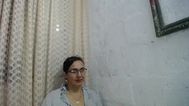 Snapshot of gabbyparker_ chatting on January 8, 2026, 12:27 am gabbyparker online show from January 8, 2026, 12:27 am