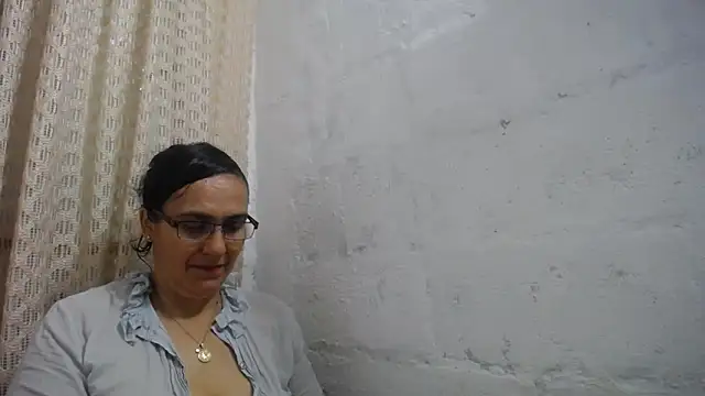 Snapshot of gabbyparker_ chatting on March 13, 2026, 12:04 am gabbyparker online show from March 13, 2026, 12:04 am