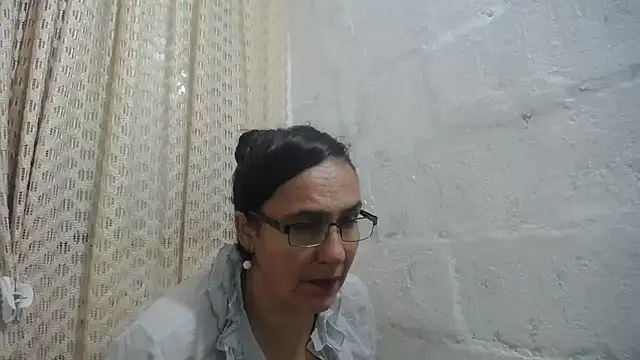 Snapshot of gabbyparker_ chatting on April 5, 2026, 10:00 am gabbyparker online show from April 5, 2026, 10:00 am