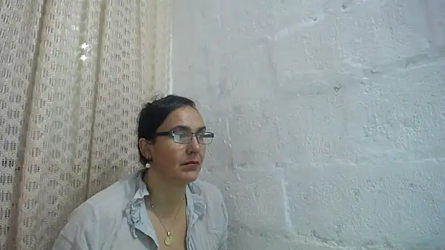 Snapshot of gabbyparker_ chatting on April 8, 2026, 8:16 am gabbyparker online show from April 8, 2026, 8:16 am